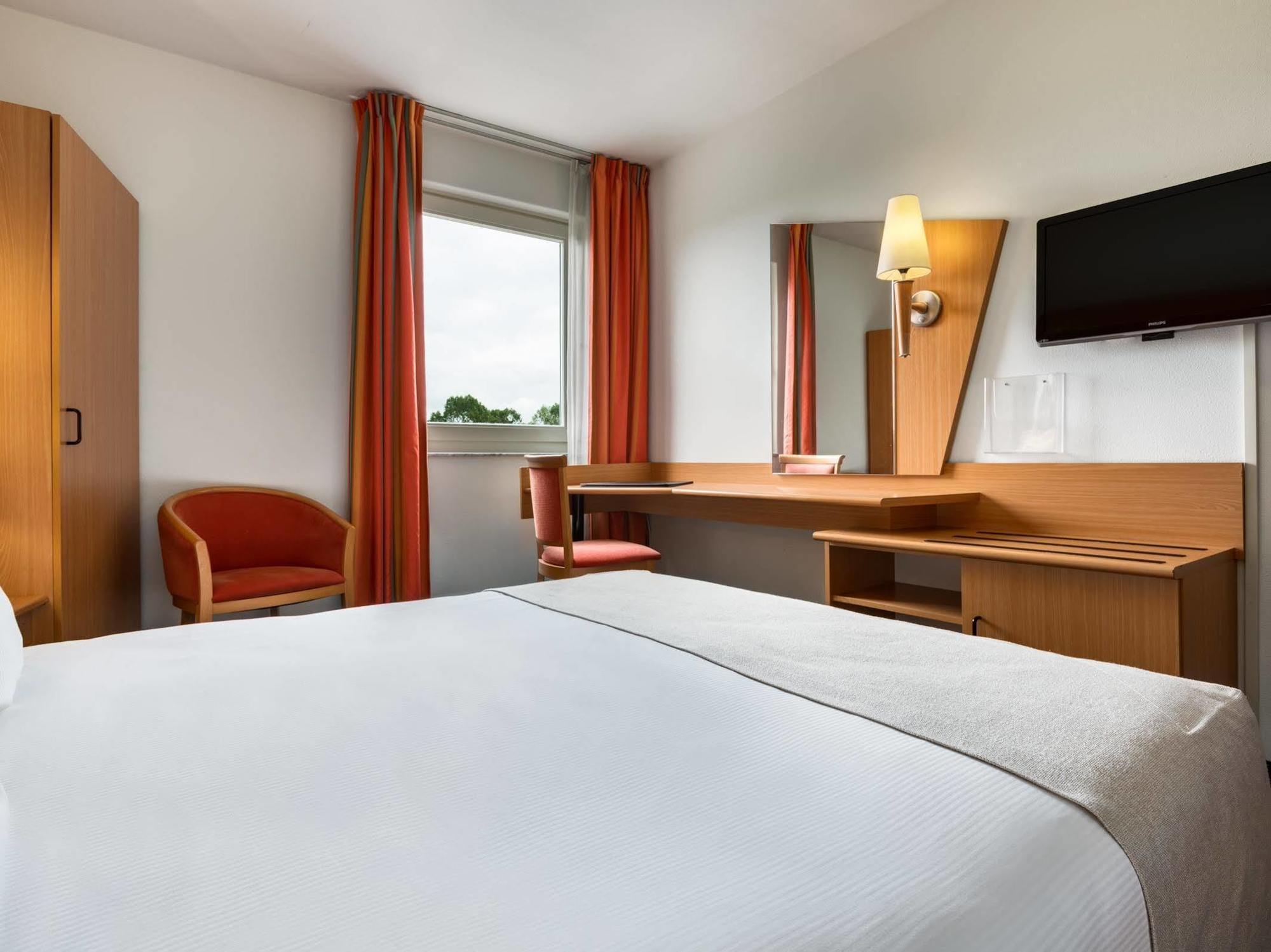 Nh Best Hotel Экстерьер фото