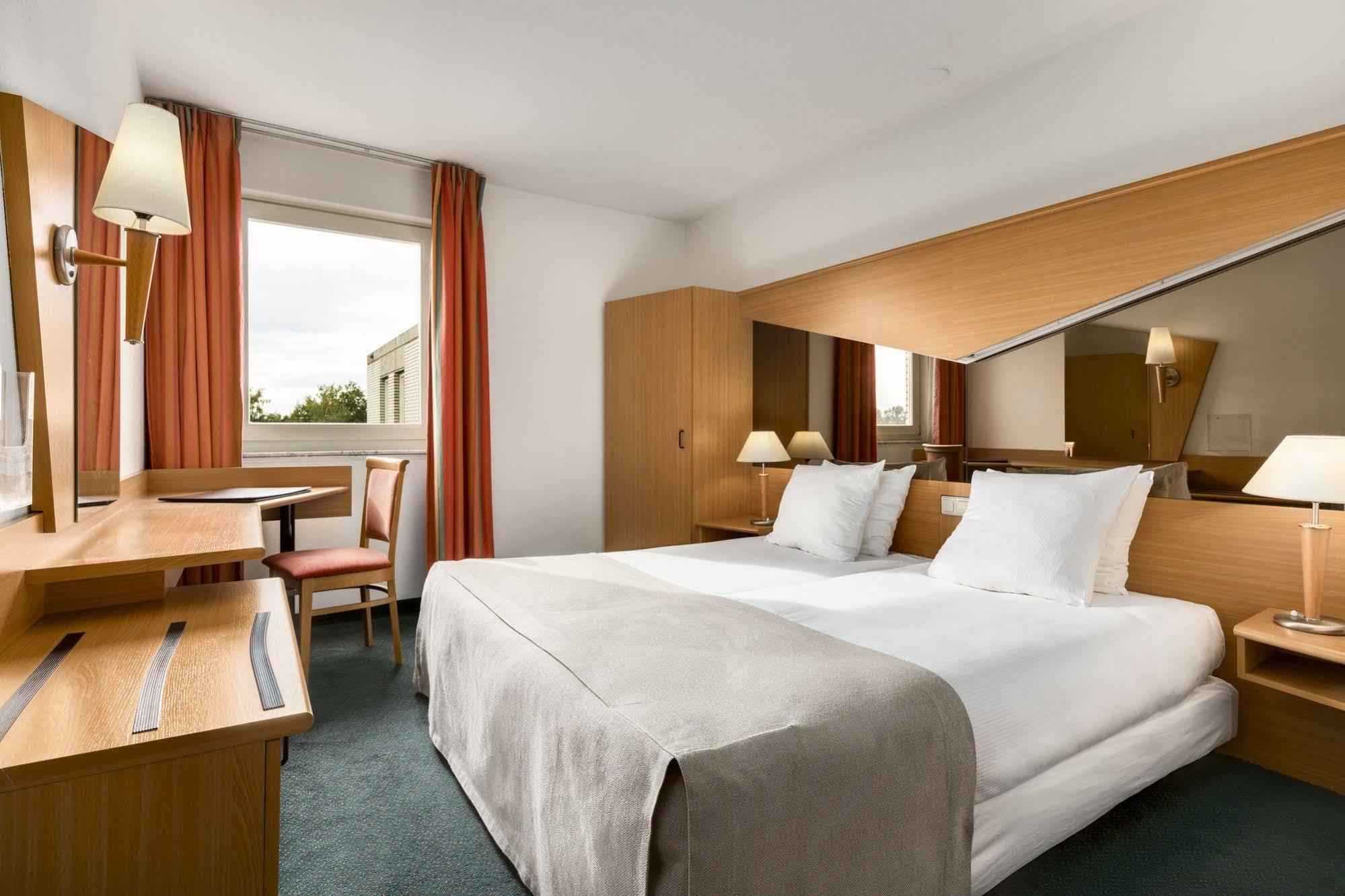 Nh Best Hotel Экстерьер фото