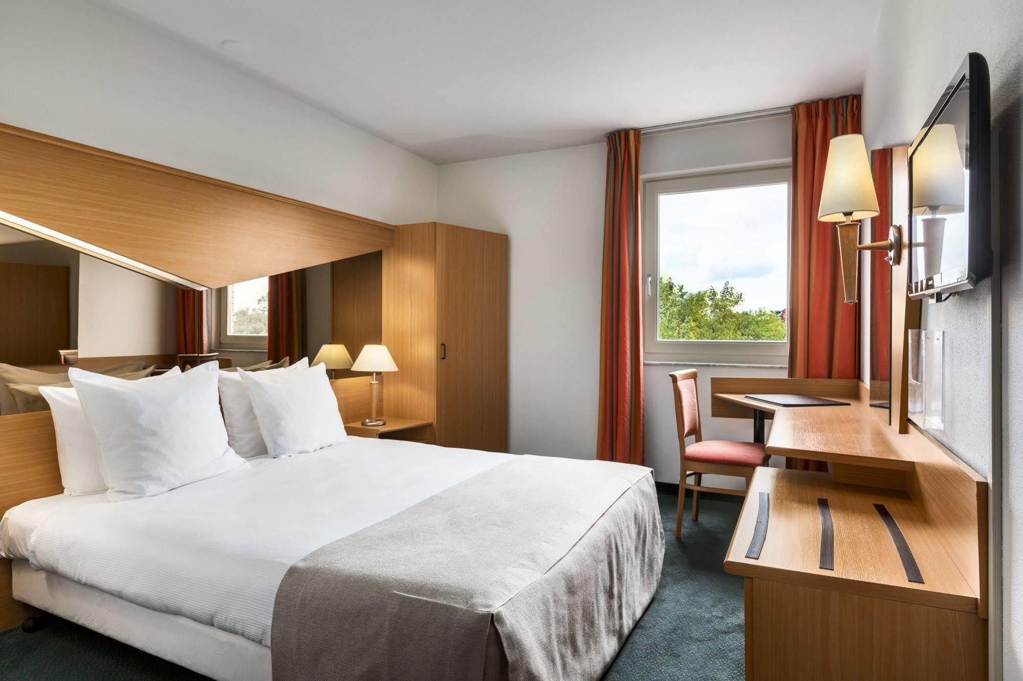 Nh Best Hotel Экстерьер фото